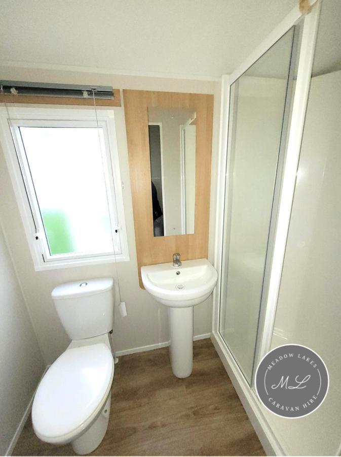 Palm Grove 181- Golden Palm - Pet Friendly, Wifi, Central Heating, Bed Linen - Meadow Lakes Caravan & Lodge Hire Chapel St. Leonards Exterior foto