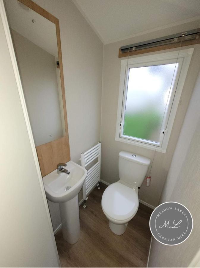 Palm Grove 181- Golden Palm - Pet Friendly, Wifi, Central Heating, Bed Linen - Meadow Lakes Caravan & Lodge Hire Chapel St. Leonards Exterior foto