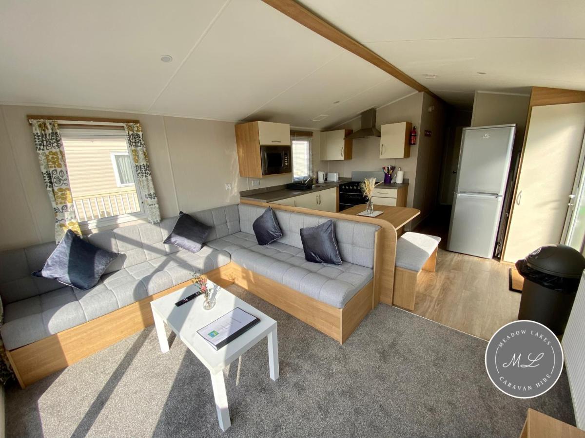 Palm Grove 181- Golden Palm - Pet Friendly, Wifi, Central Heating, Bed Linen - Meadow Lakes Caravan & Lodge Hire Chapel St. Leonards Exterior foto
